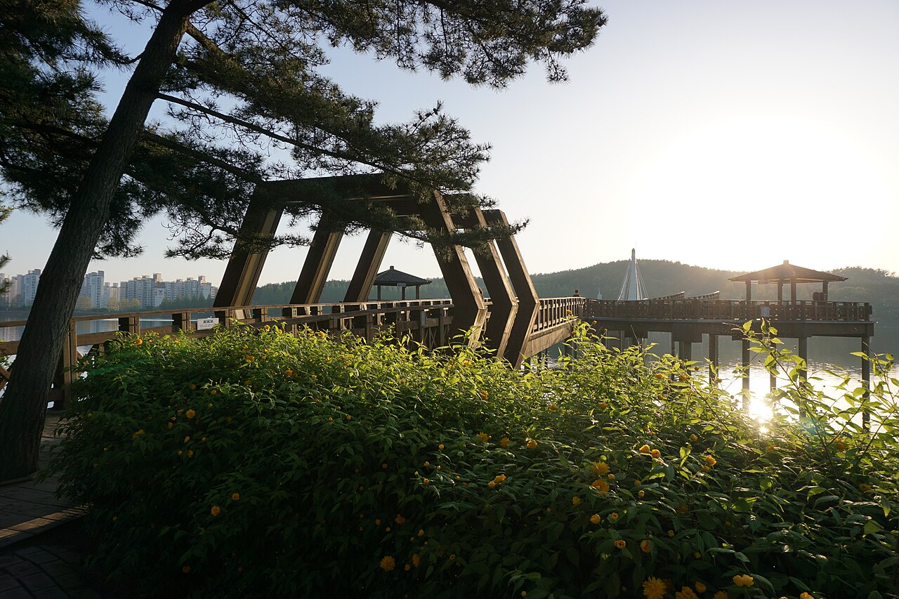 gunsan lake cafe