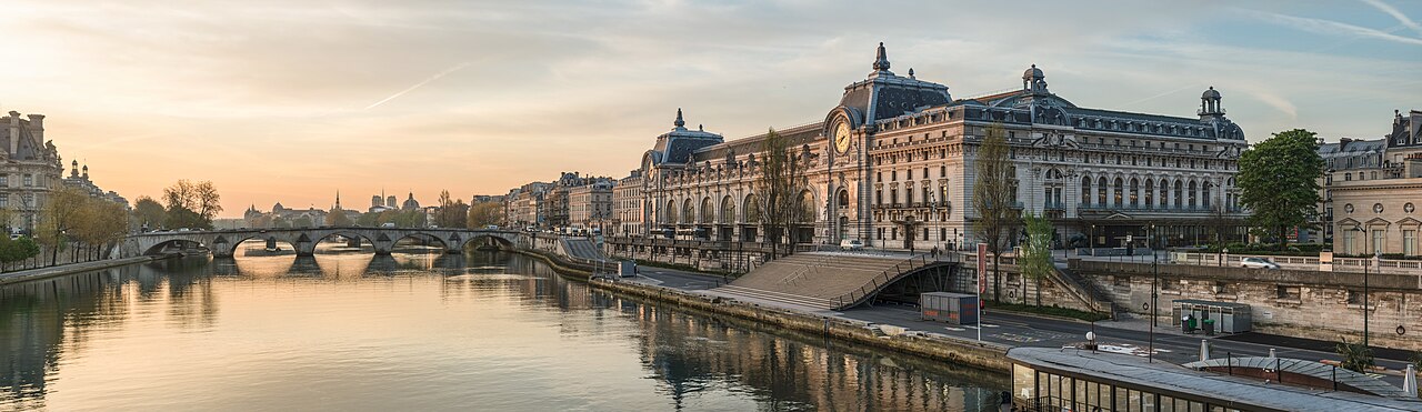 Paris sunrise view