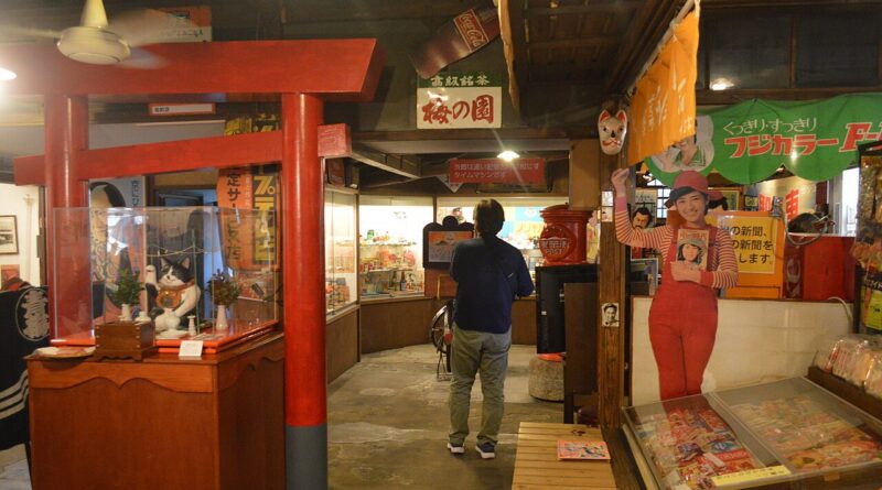 "이런 레트로 카페가 있었어?"… 2026년 8월 2030이 주목한 도쿄·방콕 '숨은 카페' 6선