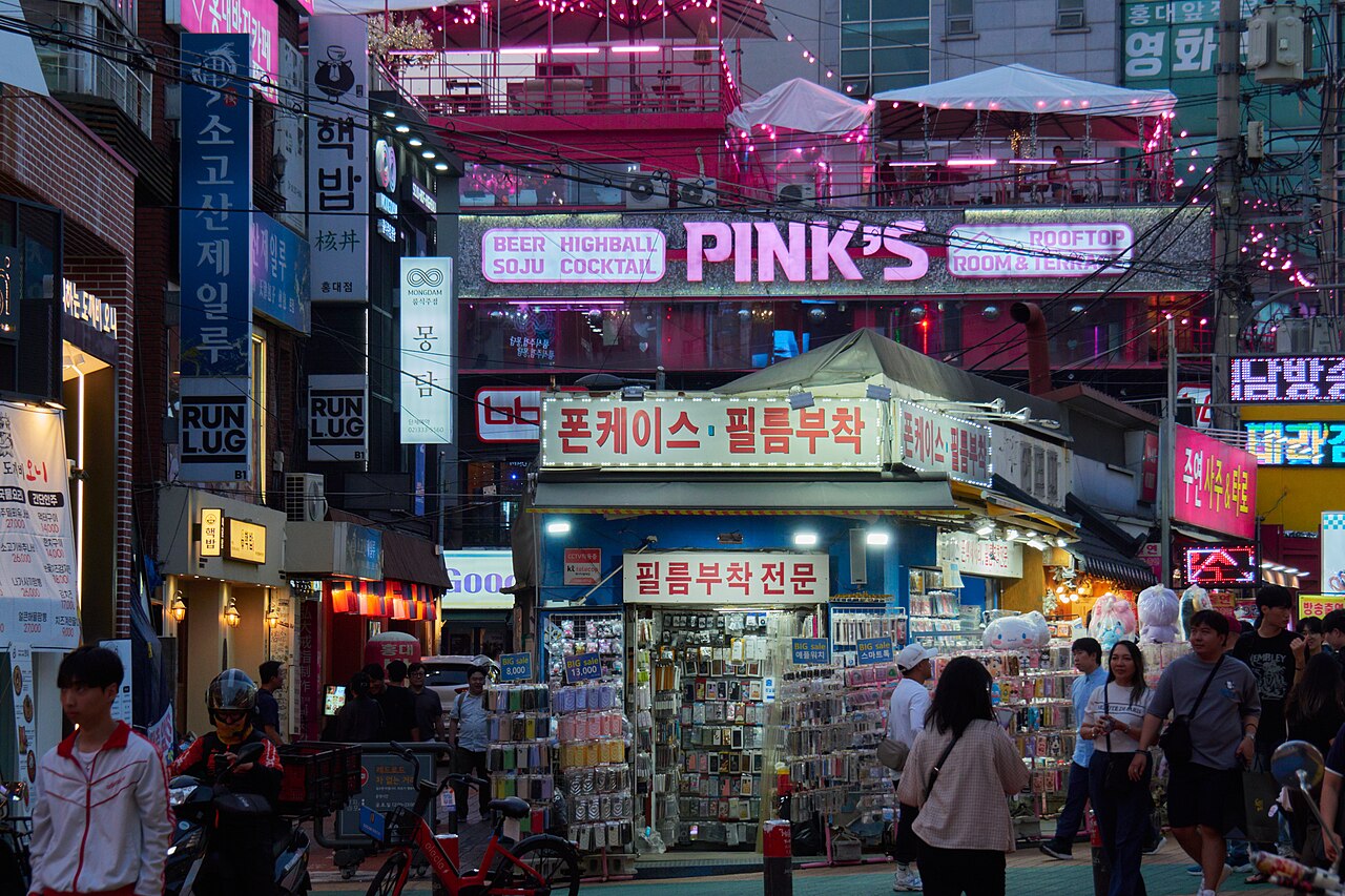 Hongdae street night