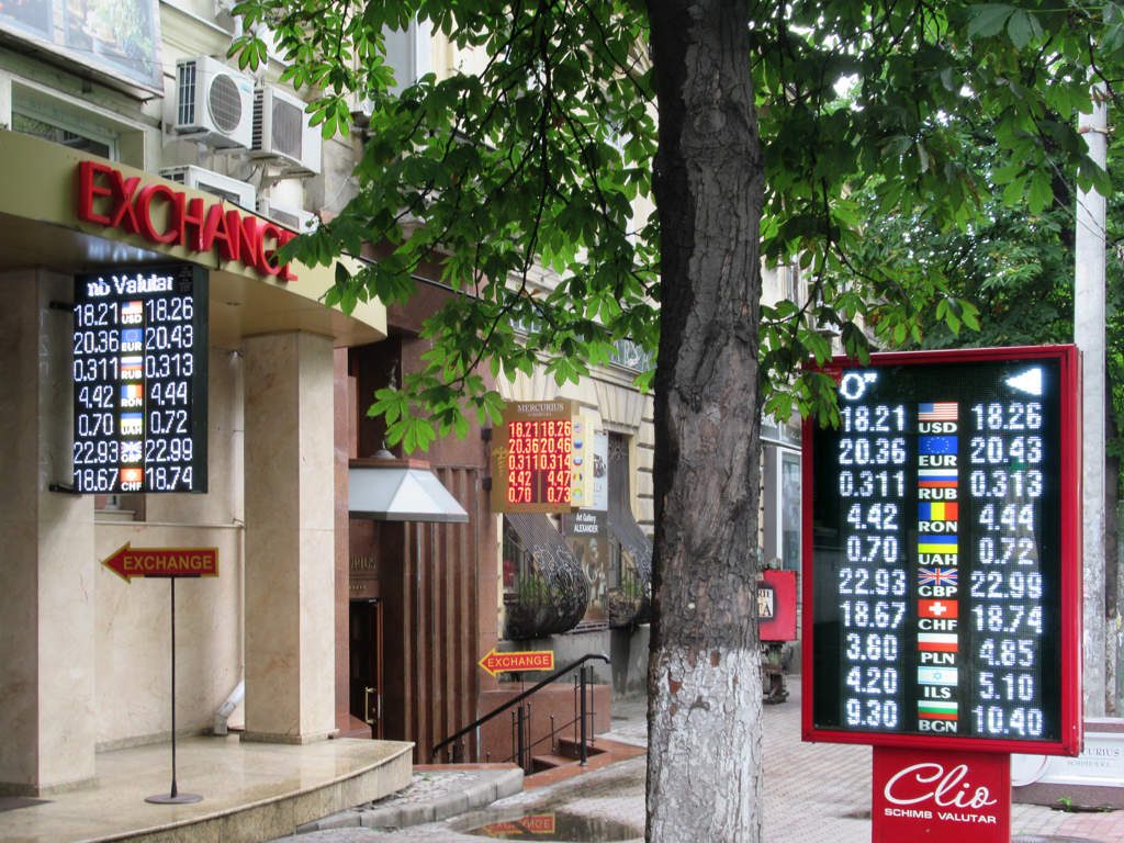 currency exchange travel